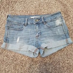 Bullhead light denim shorts